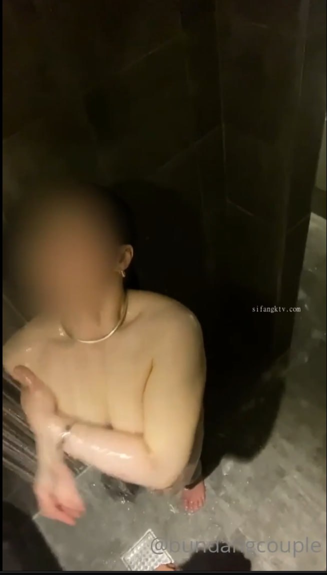 国产AV 91制片厂 91CM234 肉感精油SPA 酒井爱